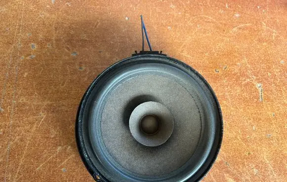 Volkswagen Fox Rear door speaker 5Z0035411C