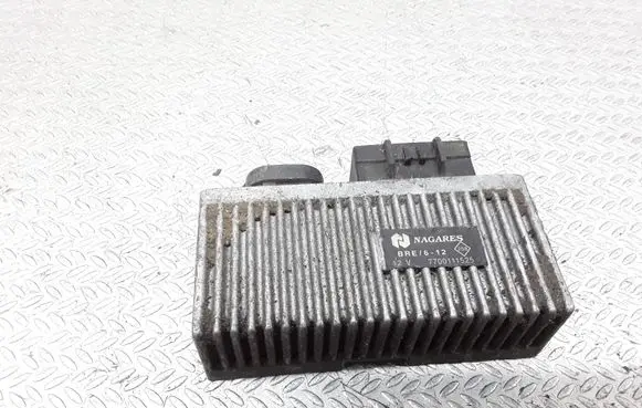 Renault Megane I Glow plug pre-heat relay 7700111525
