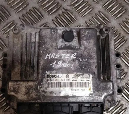 Renault Master II Engine control unit/module 0281011148