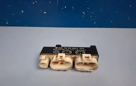 Volkswagen Sharan Coolant fan relay 701919506A