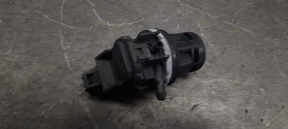 Mazda 5 Windscreen/windshield washer pump 860310-9120