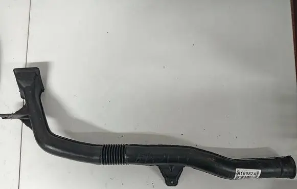 Nissan X-Trail T30 Air intake hose/pipe 278108H900 PE97-5541-500