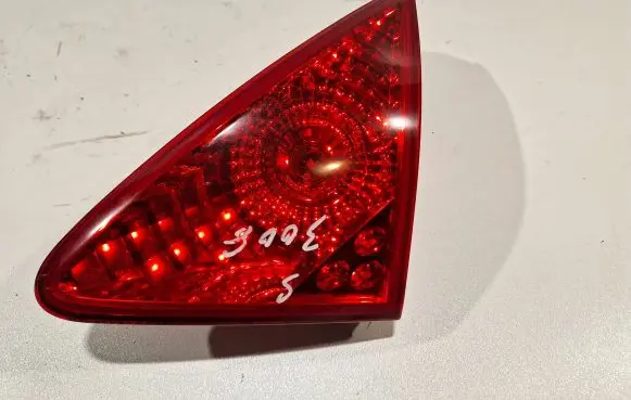 Peugeot 3008 I Tailgate rear/tail lights 9683460980