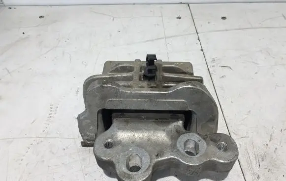 Ford Transit Custom Gearbox mount GK217M124AE 17102018