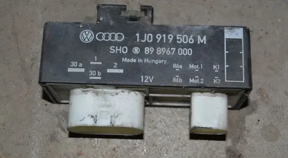 Volkswagen Polo IV 9N3 Coolant fan relay 1J0919506M 898967000