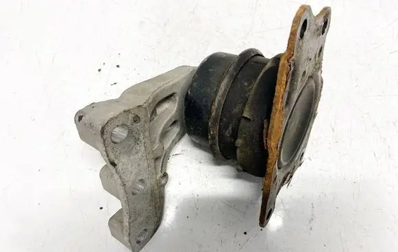 Skoda Fabia Mk2 (5J) Engine mount bracket 6q0199185t