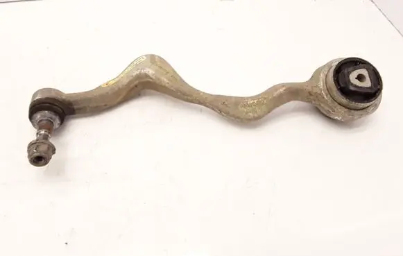 BMW 1 E81 E87 Front lower control arm/wishbone 6765305