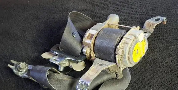 Subaru Legacy Front seatbelt 7M3520P 0432127