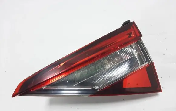 Tailgate rear/tail lights