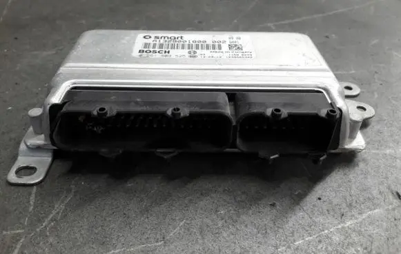 Smart ForTwo II Engine control unit/module ECU 0261S09525
