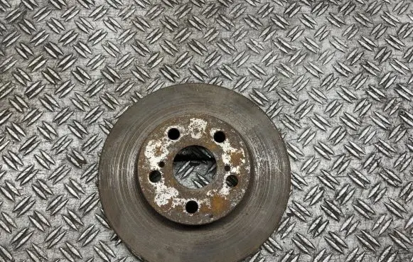 Toyota Prius (NHW20) Front brake disc