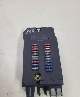 Mercedes-Benz Sprinter W901 W902 W903 W904 Fuse module A9015400350 08112004 0473521