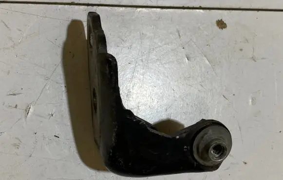 Ford Mustang VI Front door lower hinge 22810