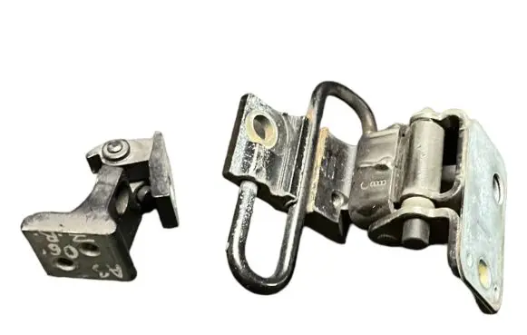 Audi A3 S3 A3 Sportback 8P Rear door hinge set 8P4833412