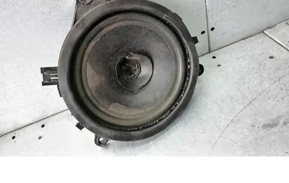 Volvo V70 Subwoofer speaker 30679498
