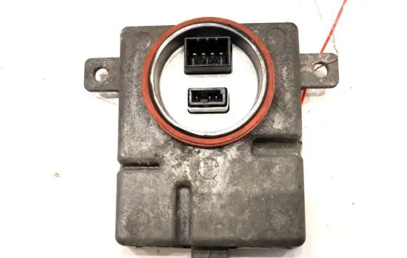 Audi A4 S4 B8 8K Voltage converter/converter module 8K0941597