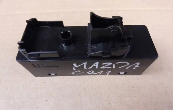 Mazda 3 III Electric window control switch BPN466380A
