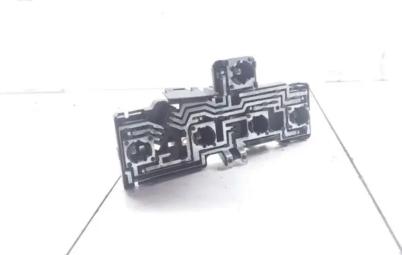 Volkswagen PASSAT B5 Tail light bulb cover holder 3B9945258B 392670R