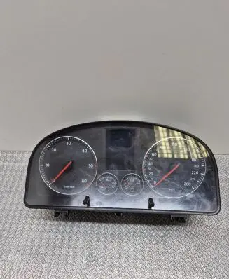 Volkswagen Touran I Speedometer (instrument cluster) 1T0920872A V0003000 VWZ7Z0E2240572