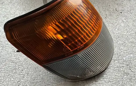 Mitsubishi Pajero Front fender indicator light MR124958