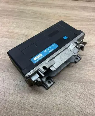Mercedes-Benz E W124 ABS control unit/module 0055452132 0265101018