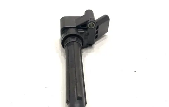 Volkswagen PASSAT B8 High voltage ignition coil 06L905110K