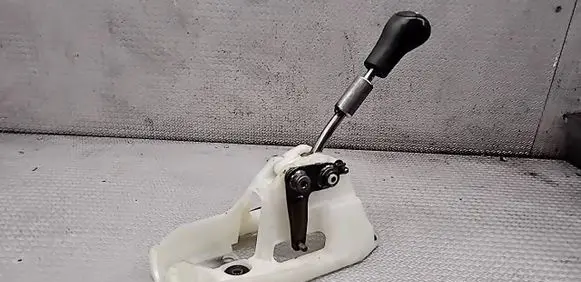 Mitsubishi Outlander Gear shifter/selector