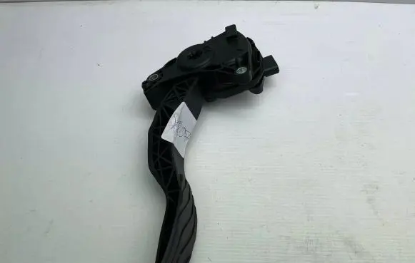 Nissan Qashqai Accelerator throttle pedal 180024BG0B 6PV00997817