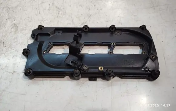 Audi Q7 4L Rocker cam cover 