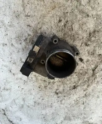 Volvo XC90 Throttle valve 30650013