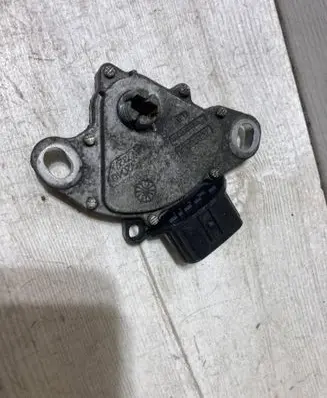 Toyota Yaris Gear selector/shifter in gearbox 89451-52040