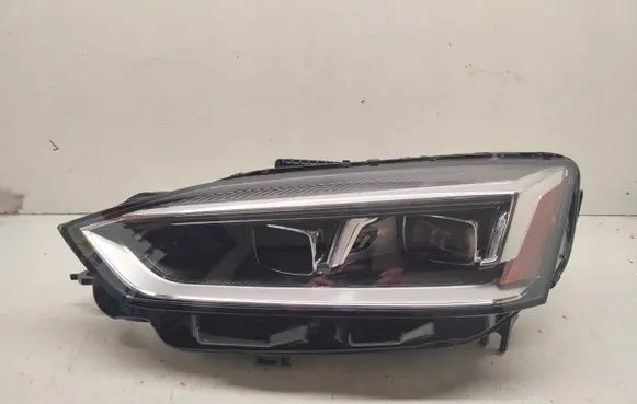 Audi A5 Headlight/headlamp