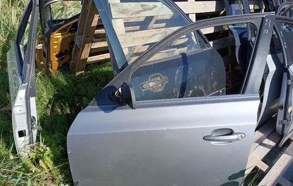 BMW X3 E83 Front door NOCODE