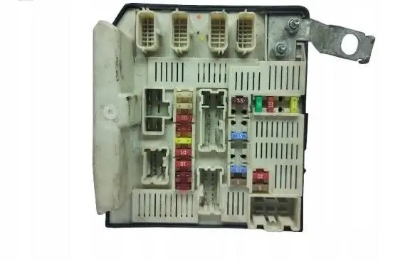 Renault Scenic II - Grand scenic II Fuse module 8200481866 7190183314 519158075