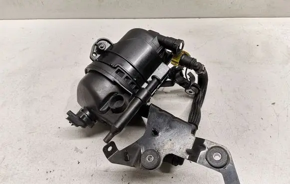 Jaguar XF Fuel filter housing GX739D202AE GX739B072AF