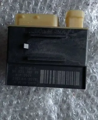 Peugeot 308 Glow plug pre-heat relay 9662570880