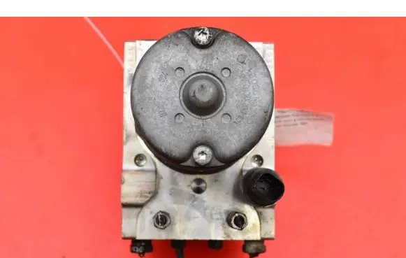 Toyota Avensis Verso ABS Pump 89541-05100