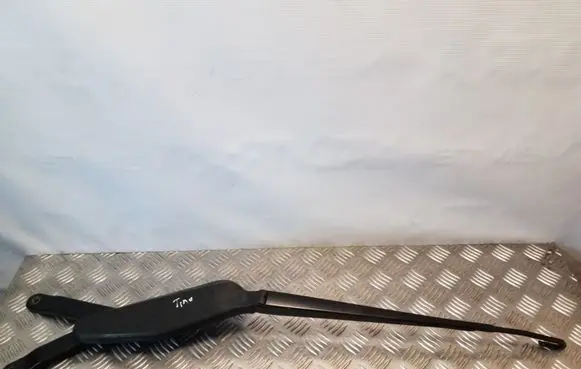 Nissan Almera Tino Front wiper blade arm