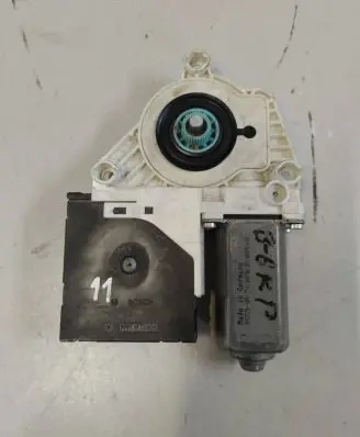 Volkswagen PASSAT B6 Front door window regulator motor 1K0959701P 980851114 981235351