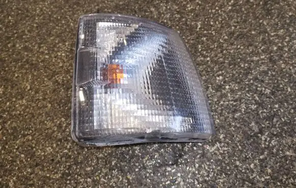 Volkswagen Transporter - Caravelle T4 Front indicator light