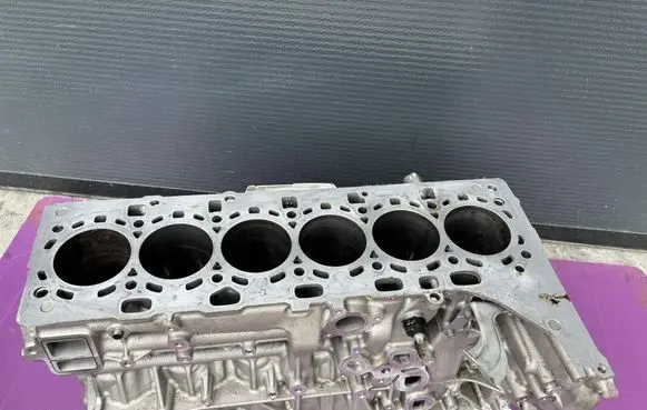 BMW 2 F22 F23 Engine block 8602099