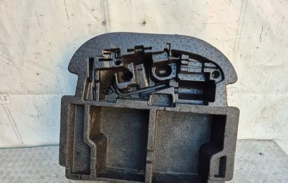 Skoda Octavia Mk3 (5E) Tool box 5E5863957A