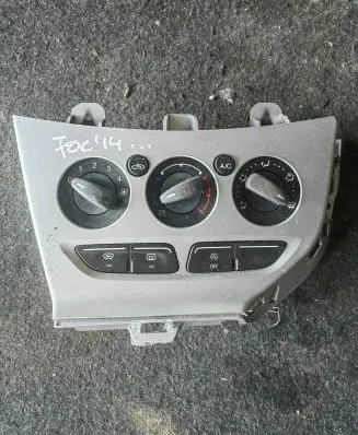 Ford Focus Climate control unit CJ5T19980AE