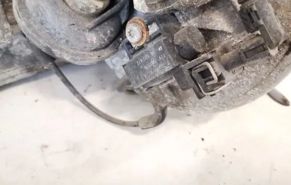 Opel Zafira A Turbo solenoid valve 90530479