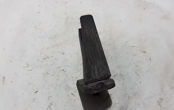 Volvo S60 Accelerator throttle pedal 32269124