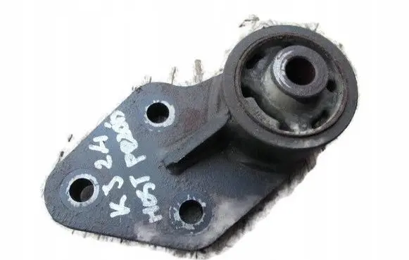 Jeep Cherokee III KJ Rear axle beam mounts housing 
