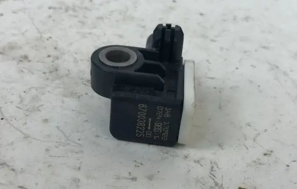 Maserati Ghibli Airbag deployment crash/impact sensor 670038225