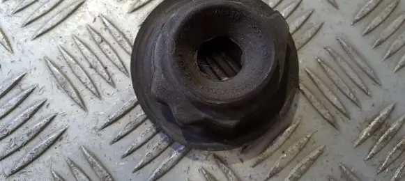 Volkswagen Golf IV Coil spring mount 1j0512149b
