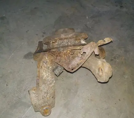 Volkswagen Golf IV Front wheel hub spindle knuckle