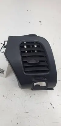 Nissan Leaf I (ZE0) Dashboard side air vent grill/cover trim 687613NL0A